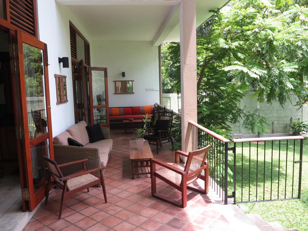 The Mirror Mansion Hotel Rajagiriya Luaran gambar