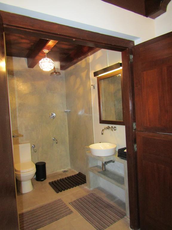 The Mirror Mansion Hotel Rajagiriya Luaran gambar