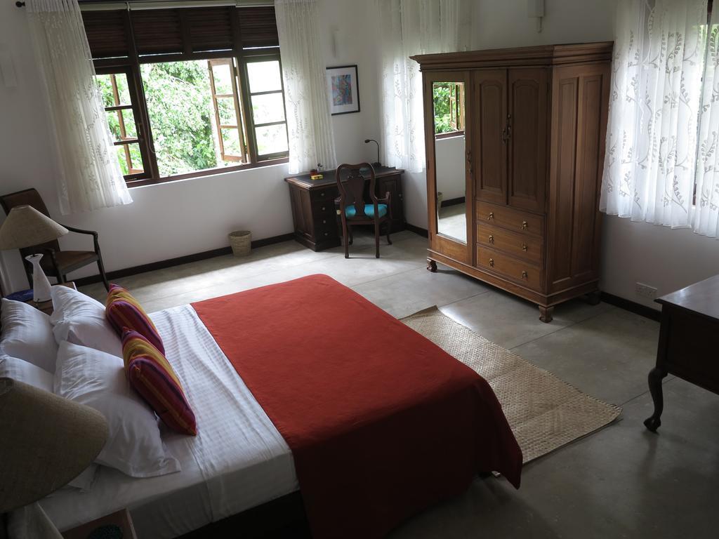 The Mirror Mansion Hotel Rajagiriya Luaran gambar