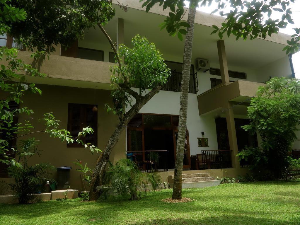 The Mirror Mansion Hotel Rajagiriya Luaran gambar